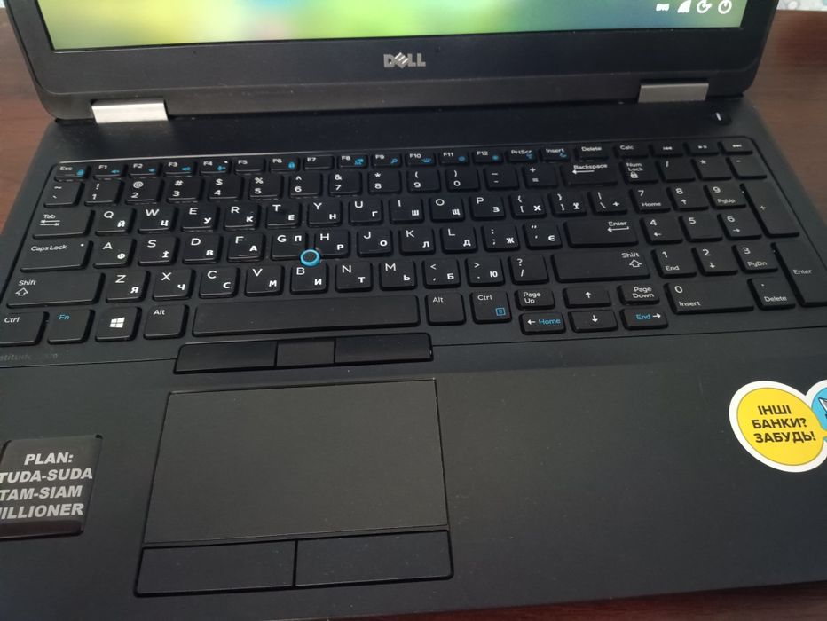 Ноутбук Latitude e5570