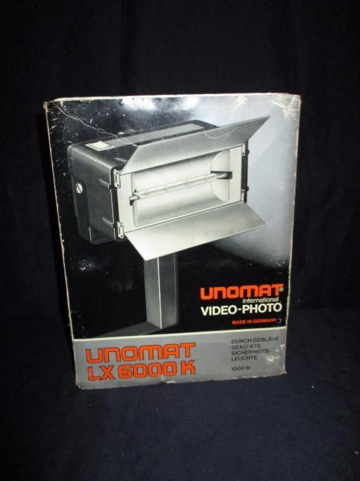 Foco Iluminador Unomat LX 6000 K 1000 W com ventilação