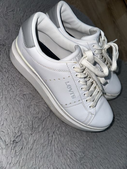 Buty sportowe adidasy  LEVIS 37