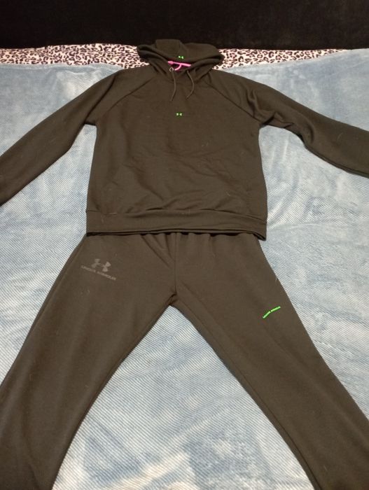 Продам мужской спортивный костюм