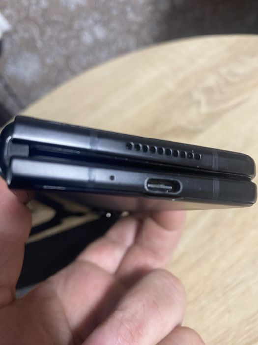 Samsung GalaxyZ fold3 12/512 5G duos .