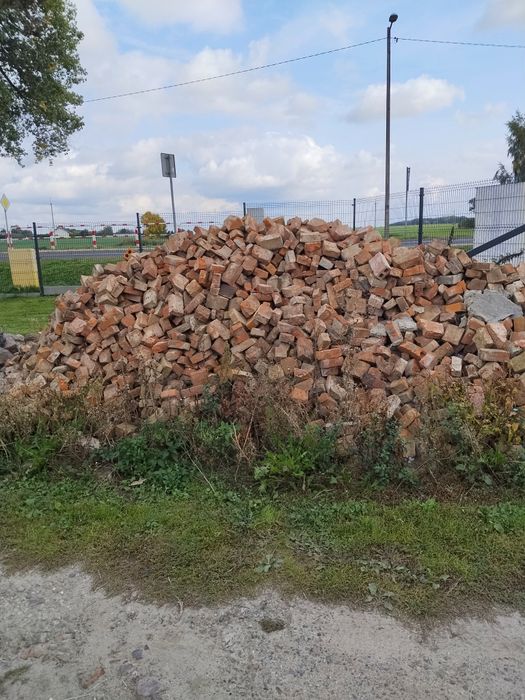Gruz za darmo cegła