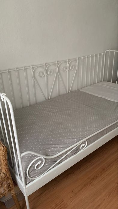 Cama metal branca