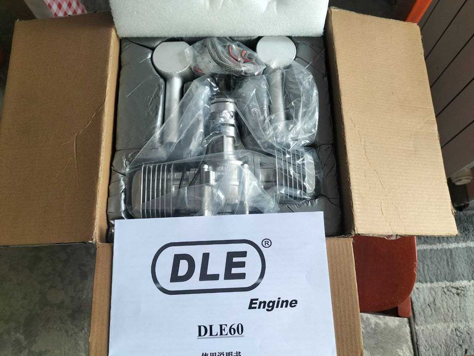 DLE 60 бензиновий двигун