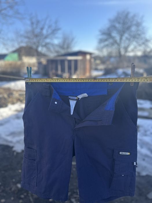 Продаються робочі шорти