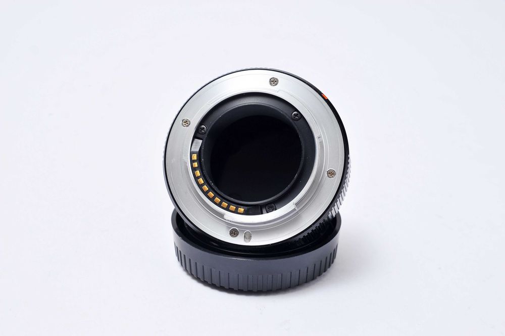 Lente Fuji 16-80mm f4 R OIS WR (seminova) + oferta de tubo de extensão MCEX-16
