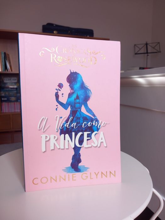 "As Crónicas de Rosewood" | Connie Glynn