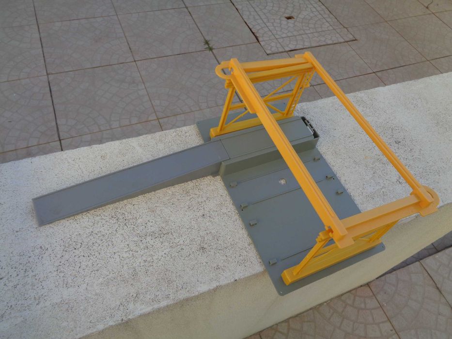 1:87 HEMA sistema de descarga de camiões pista de comboio - incompleta !!!