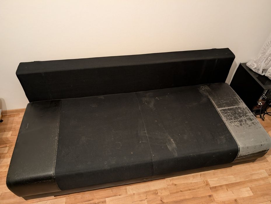 Sofa tapczan wersalka czarna rozkładana oddam
