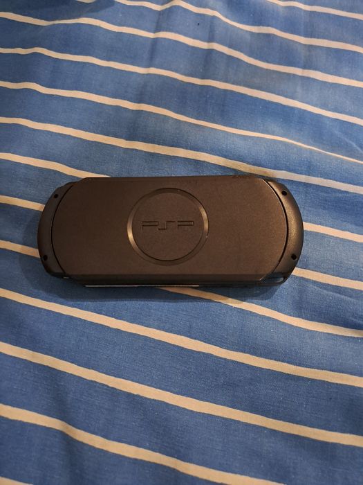PSP modelo "PSP-E1004"