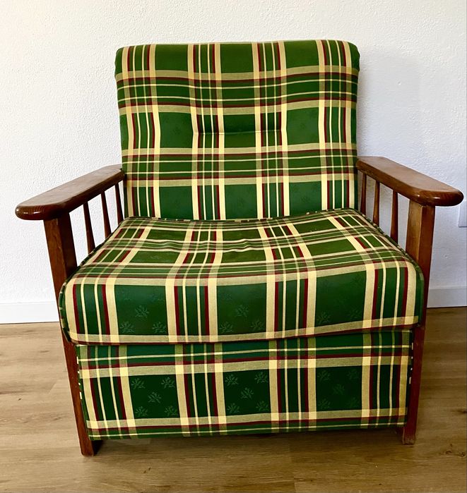 Sofá Cama + 2 poltronas