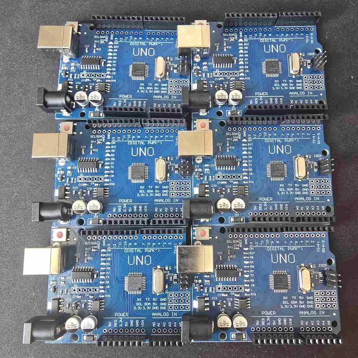 Плата Arduino Uno (не прошивається)на запчастини або для експериментів