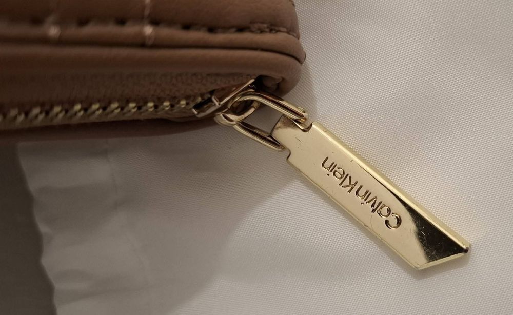 Mala +Carteira  Calvin Klein originais e novaa