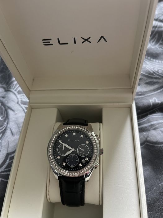 Zegarek damski Elixa.
