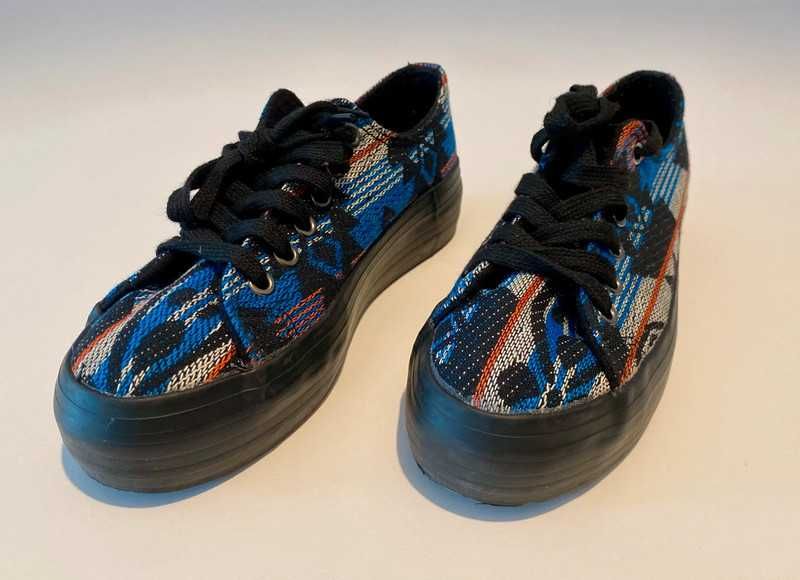 Sapatilhas com plataforma