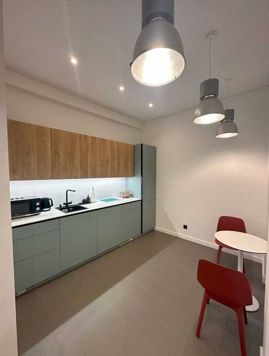 Оренда сучасного офісу в стилі Loft з меблями (267 кв.м.)