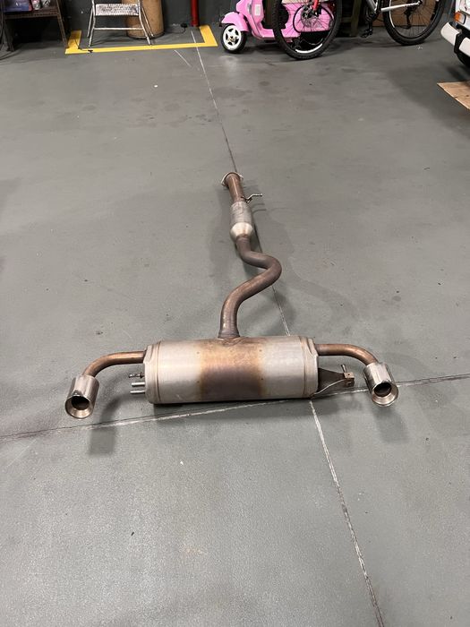 Escape yaris GR four original