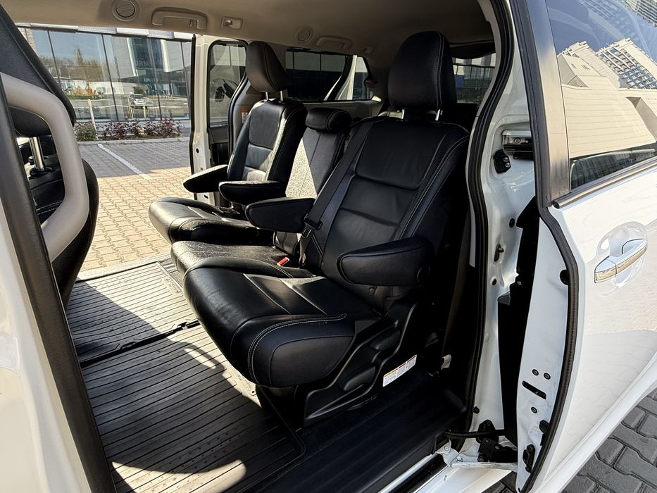 Продам Toyota Sienna 3.5  2016г Газ+Бензин