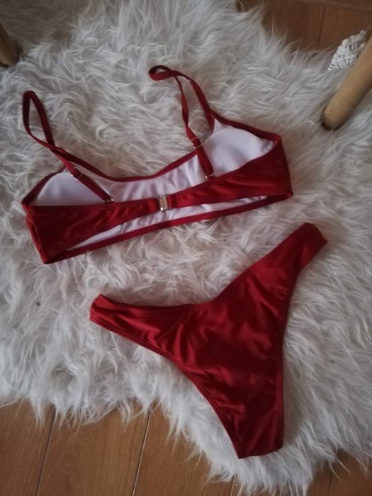 Biquini novo cor de tijolo