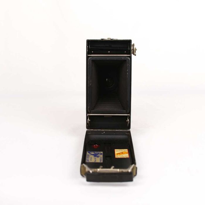Máquina fotográfica de fole Kodak Brownie Pliant Six-20