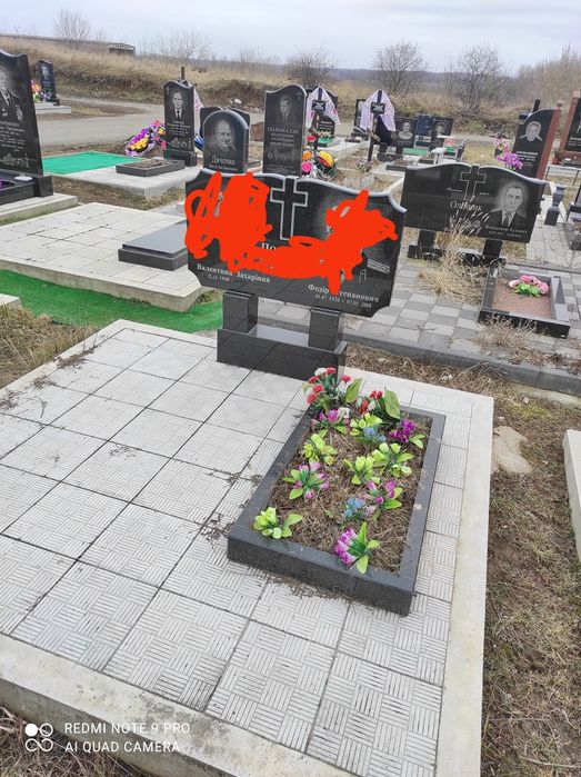 Встановлення обелісків і положка плитки