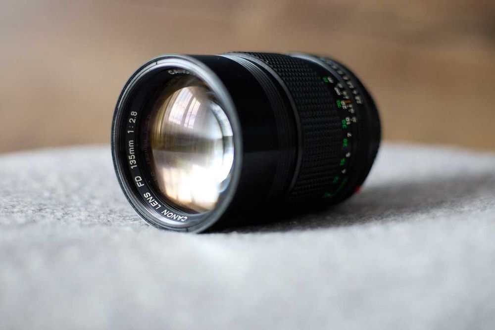 Canon fd 135mm f.2.8 ZADBANY!