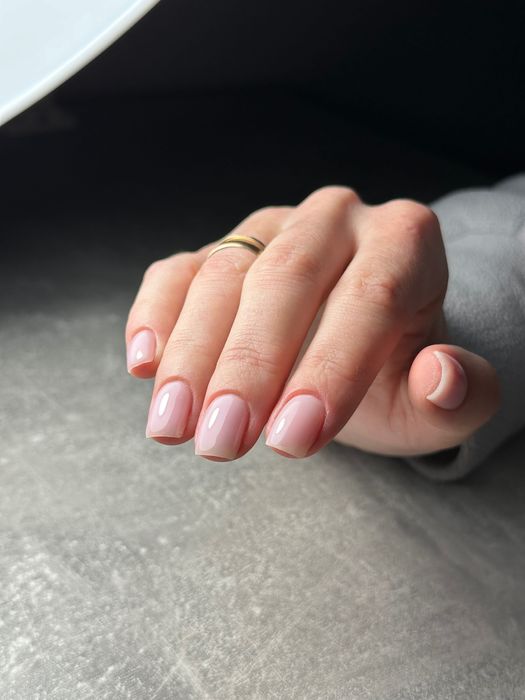 ТЕРМІНОВО Шукаю модель на манікюр