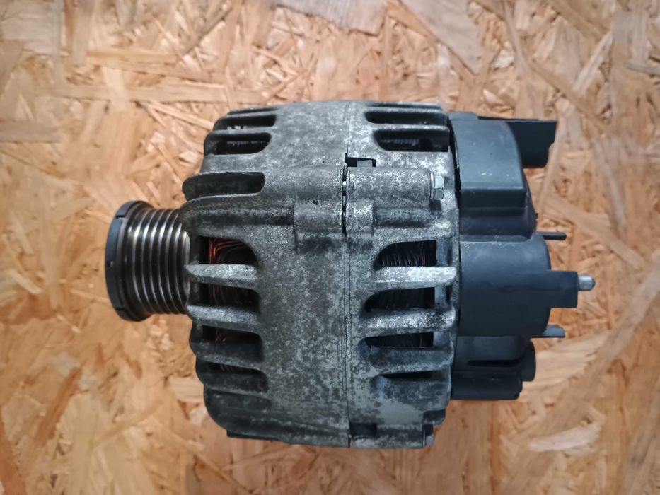 Alternator Renault Megane III 1,2 TCE Renailt Scenic III 1,2 TCE 2014r