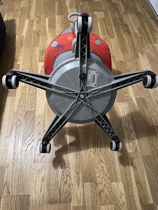 Moll Maximo Forte. Krzesło obrotowe dla dzieci