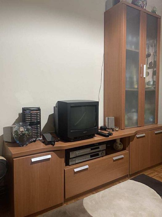 Móvel de sala em bom estado