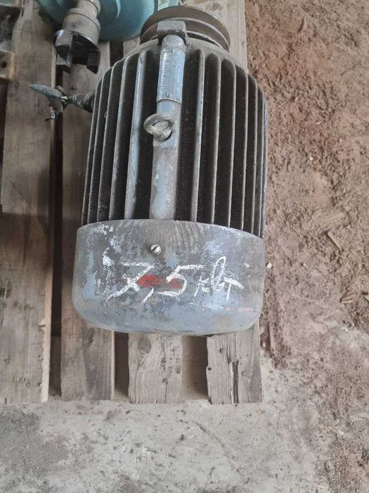 Рабочие электродвигатели МТF 012-6, 4АМ, АО2 по 2.2, 5.5, 7.5, 15 кВт.