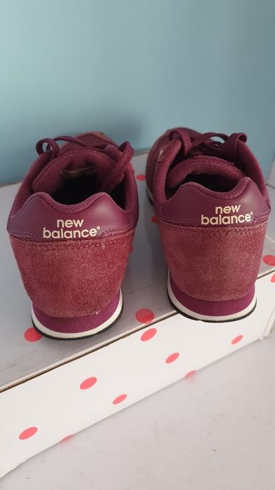 Buty sportowe New Balance w modnym kolorze Rozmiarze 36.5
