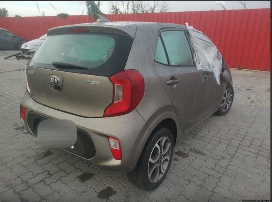 KIA Picanto 1.0 Salvado