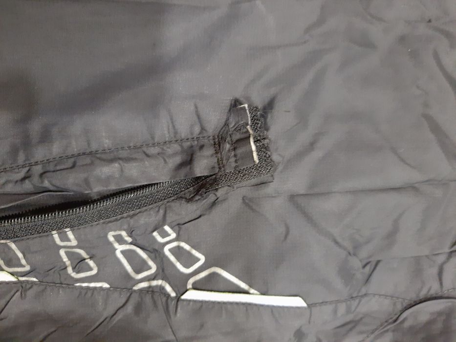 Продам спортивный костюм