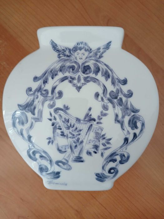 Pote decorativo pintado à mão