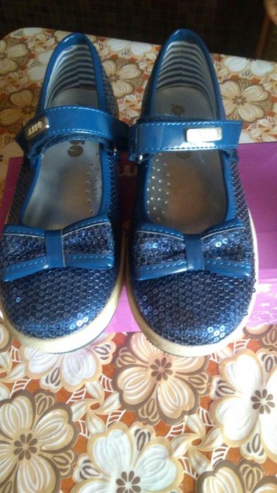 Туфельки на дівчинку