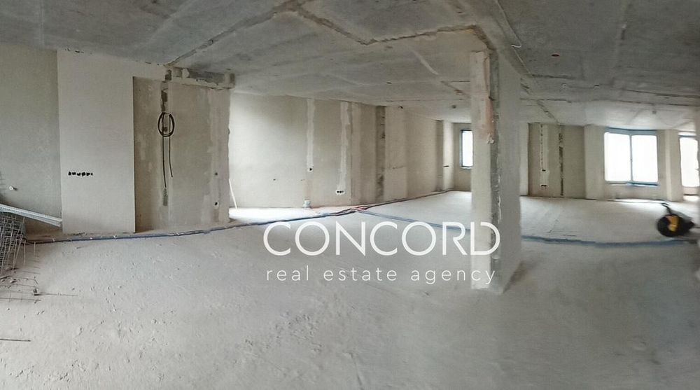 Липковского (Урицкого) ул., 18. Метро Вокзальна. Соломʼянський район