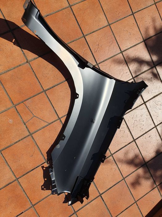 Chevrolet Silverado 1500 od 21- błotnik przedni lewy