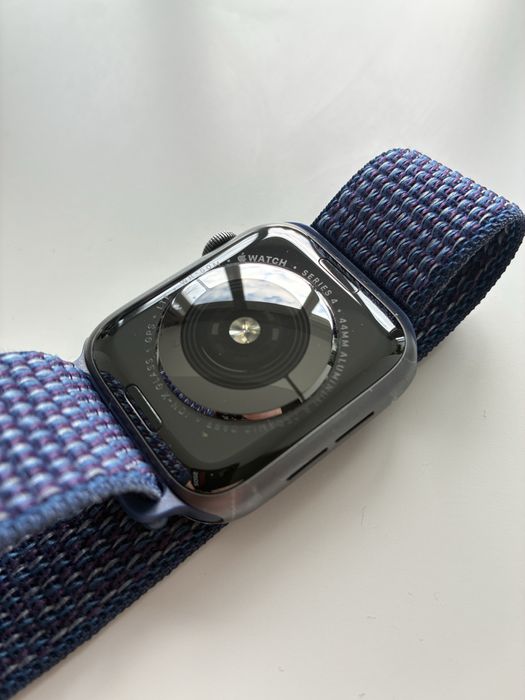 Apple watch 4 44mm GPS LTE + оригінальна зарядка