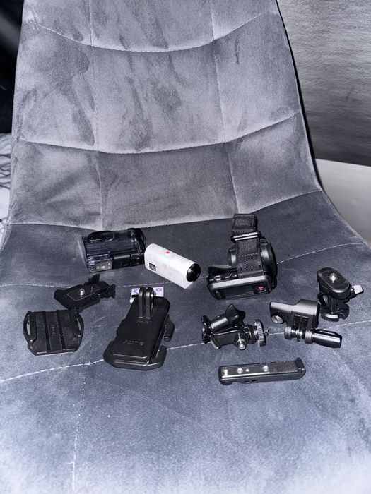 Kamerka sportowa SONY HDR-AZ1 z akcesoriami