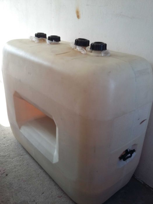 Sprzedam 3 zbiorniki  po 1000L