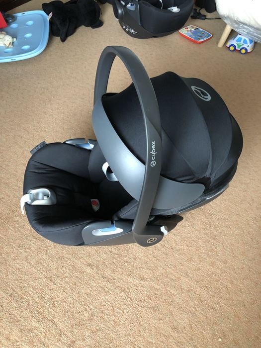 Продам Cybex Cloud Z i-Size Plus Deep Black