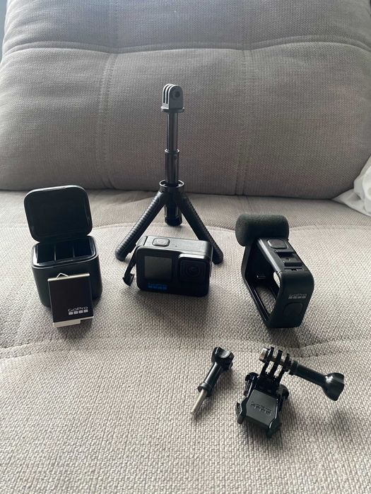 GoPro 10 Black + Ramka GOPRO ADFMD-001 Media Mod + bateria / stacja ładująca