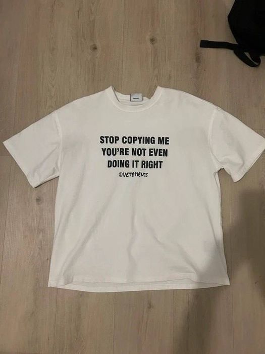 Футболка vetements