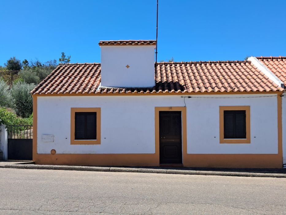 Vende-se T4 - Aldeia Velha (Avis)