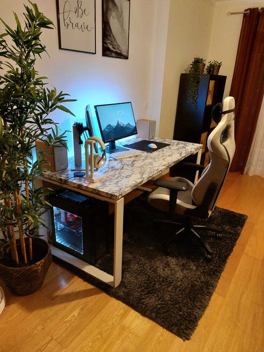 Secretária efeito mármore