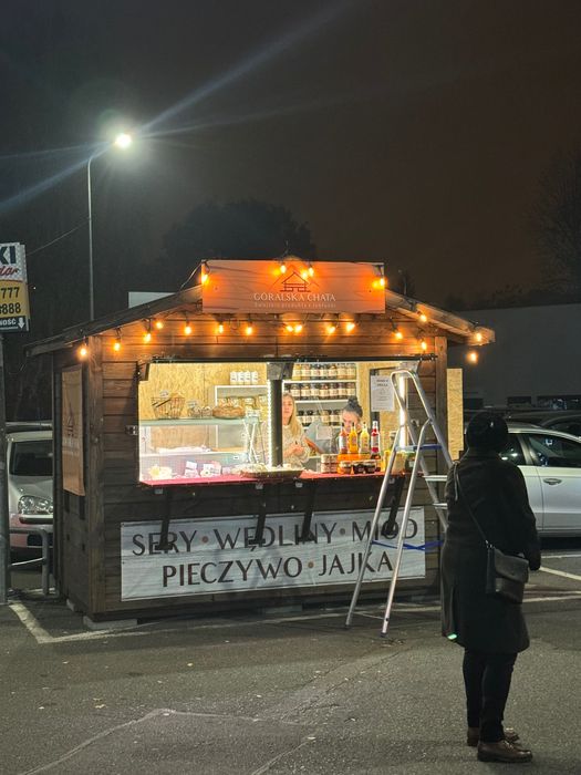 Budka handlowa z miejscem handlowym