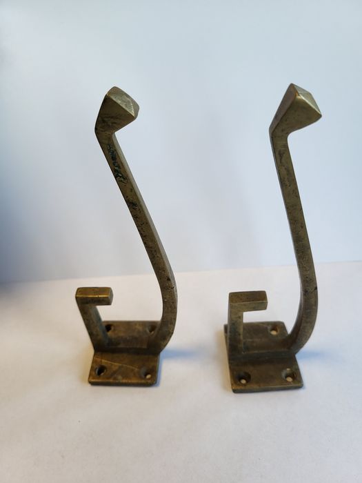 Piękne klasyczne wieszaki z mosiądzu vintage