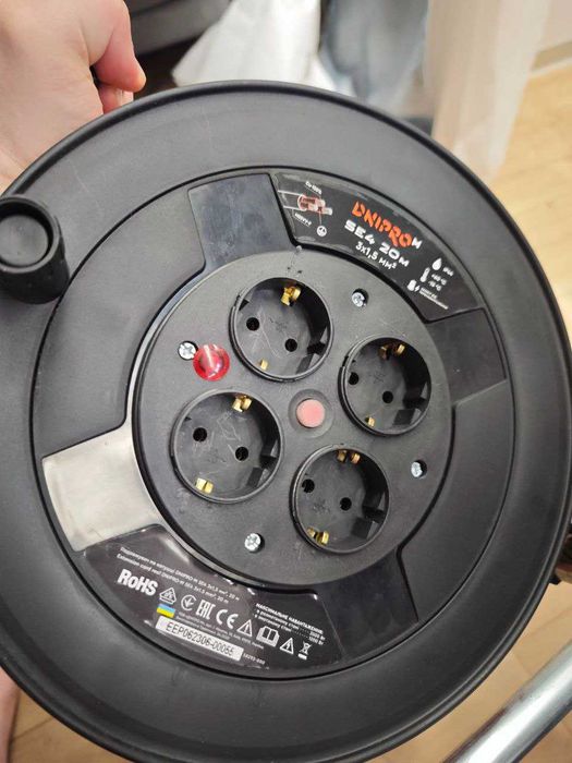 Удлинитель на катушке Dnipro-M SE4 3x1,5мм 20м