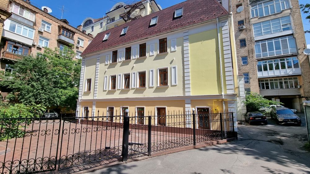 Продаж 500 м² Володимирська 63А офісна будівля